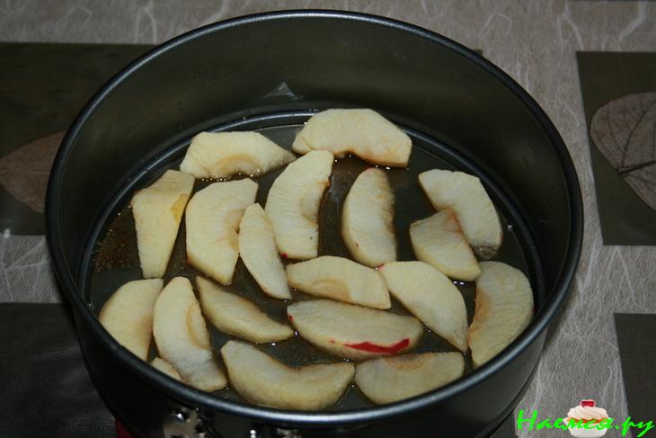 Кофейно-шоколадный пирог с яблоками