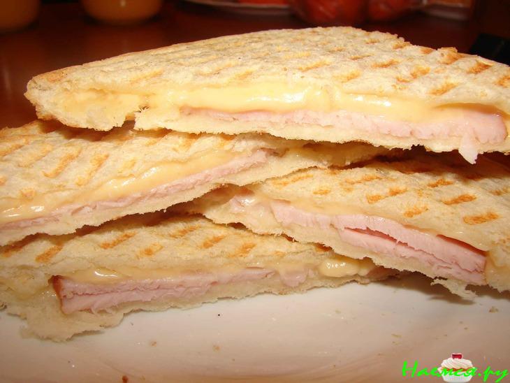 Бутерброды в вафельнице