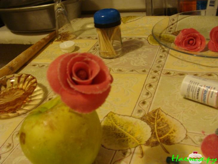 Торт с украшением из мастики (вариант) Торт с украшением из мастики (вариант)