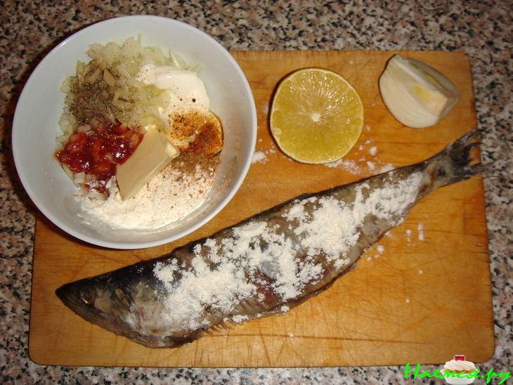 Сельдь под таматно-сметанным соусом