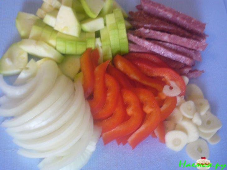 Спагетти с кабачком и фасолью