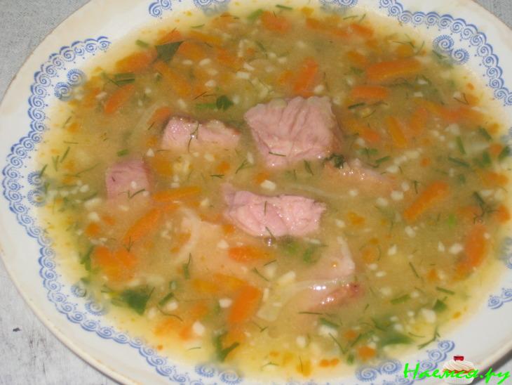 Гороховый супец с копчеными ребрышками Гороховый супец с копчеными ребрышками