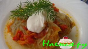 Голубцы с овощной подливкой