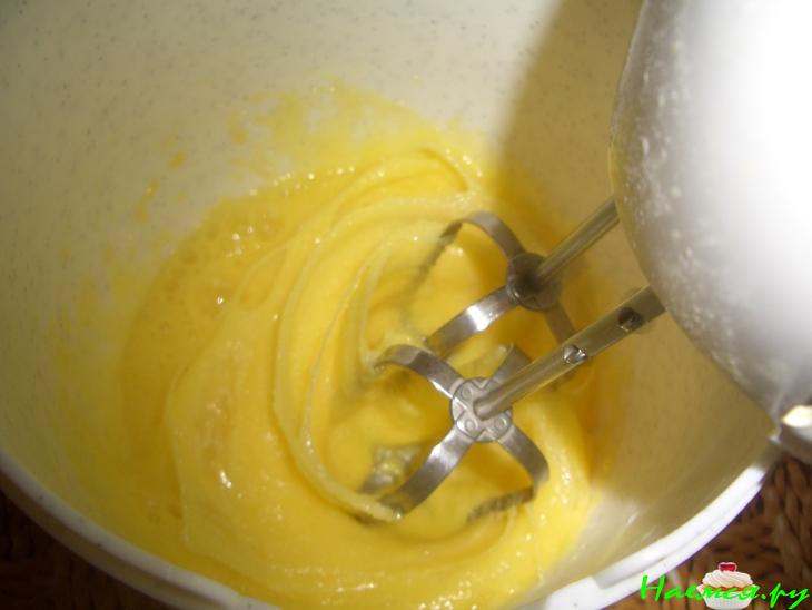 Кофейный пирог с клюквой и шоколадом