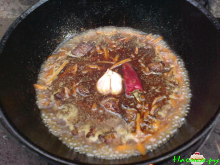 Плов с говядиной и зарой