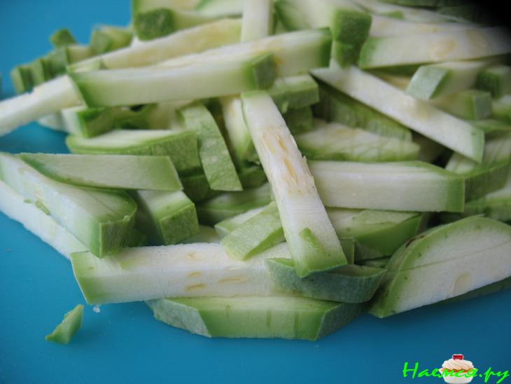 Шелковистый сырный крем-суп с цуккини