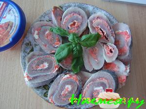 Рулет из сельди с бутербродной лососевой намазкой