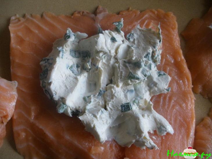 Лосось в сливочном соусе с грибами и орешками Лосось в сливочном соусе с грибами и орешками