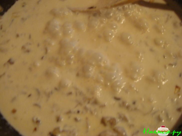 Вешенка в сливочно-сырном соусе Вешенка в сливочно-сырном соусе