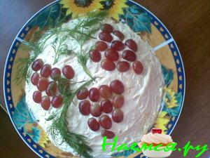 Салат "Виноградная лоза"