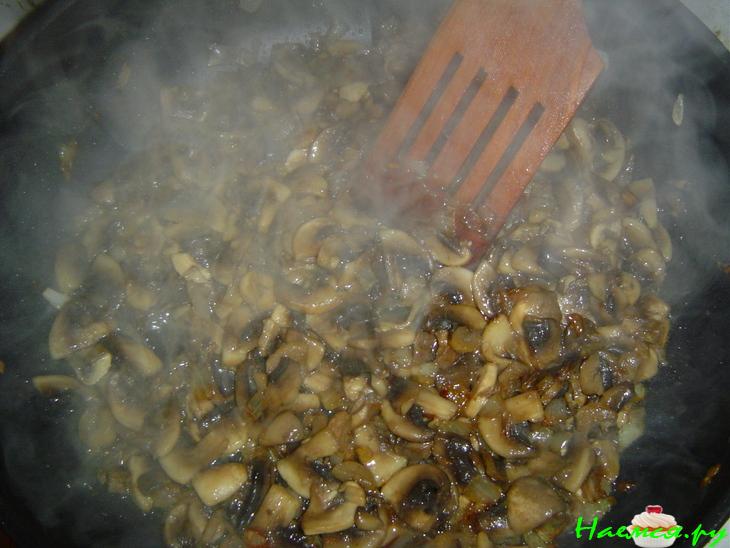 Соус грибной со сметанкой