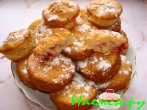 Маффины с яблоками и клюквой