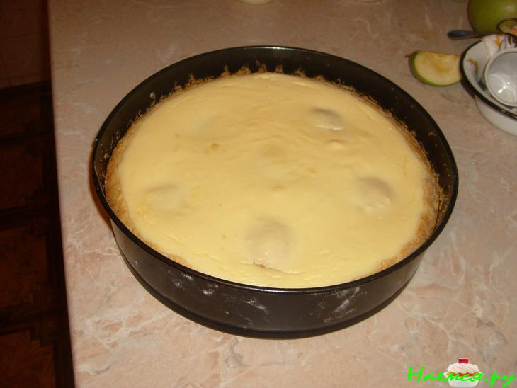 Пирог с творогом и персиками