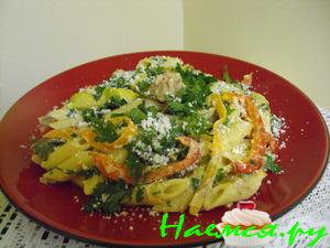 Пенне с тунцом и овощами