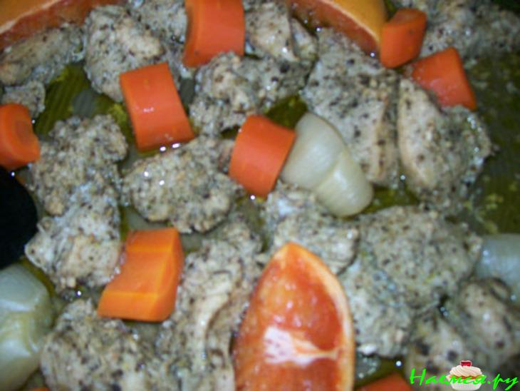 Грудинка индейки с грейпфруктом и чесноком Грудинка индейки с грейпфруктом и чесноком