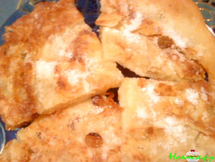 Сладкая лепешка с изюмом