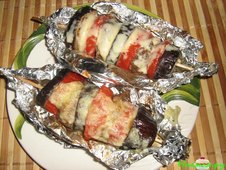 Баклажаны с мясным фаршем на шампуриках 
