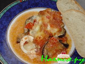 Запечённые баклажаны с моцареллой и яйцами