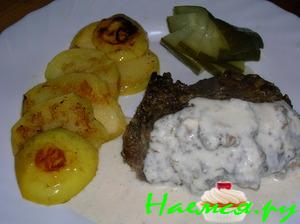 Печень "овсяная" с сырным соусом Печень "овсяная" с сырным соусом