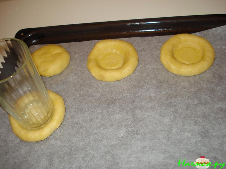 Ватрушечки с вишней