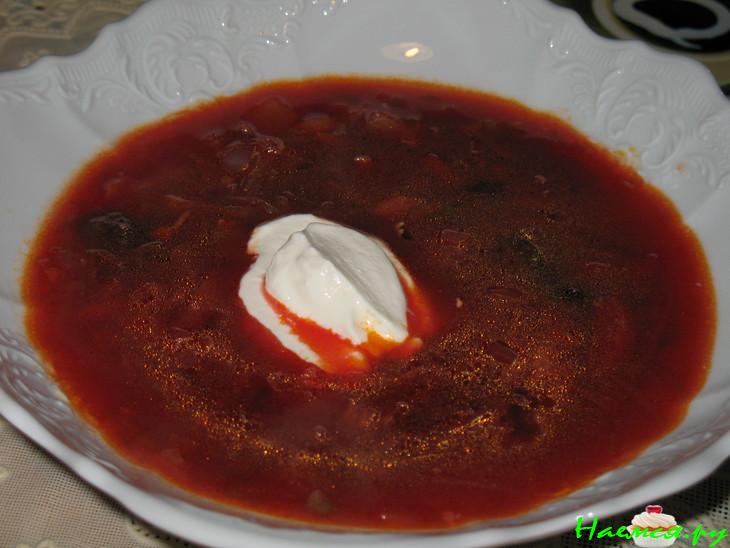 Постный быстрый борщ с грибами и черносливом