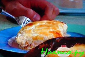 Запеканка мясная с яблоками и сыром