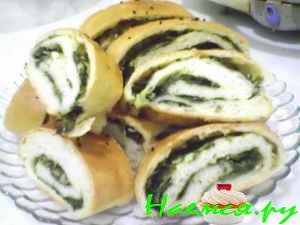 Пирог из дрожжевого теста со шпинатом