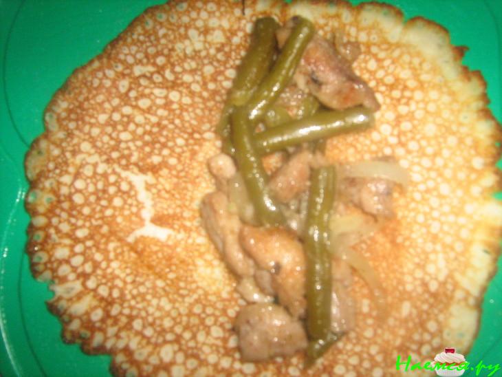 Блинчики закусочные с куриным филе и фасолью Блинчики закусочные с куриным филе и фасолью