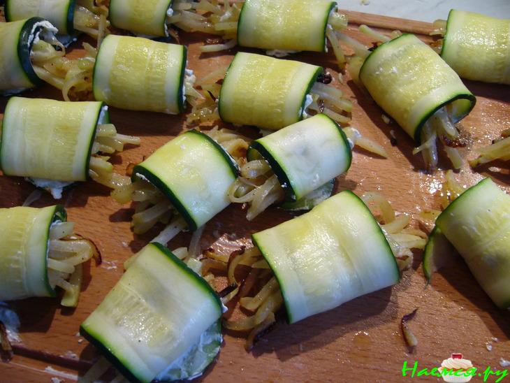 Рулетики из цуккини с кольраби Рулетики из цуккини с кольраби