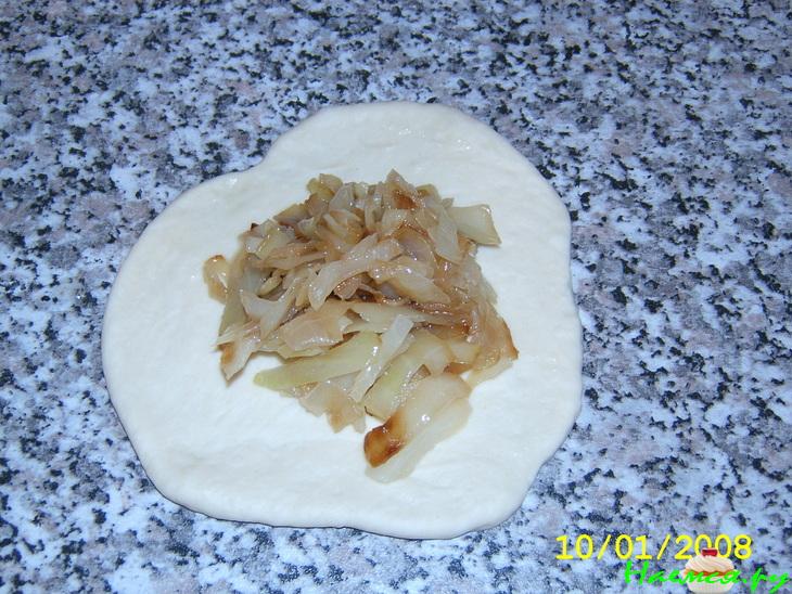 Жареные пирожки с капустой