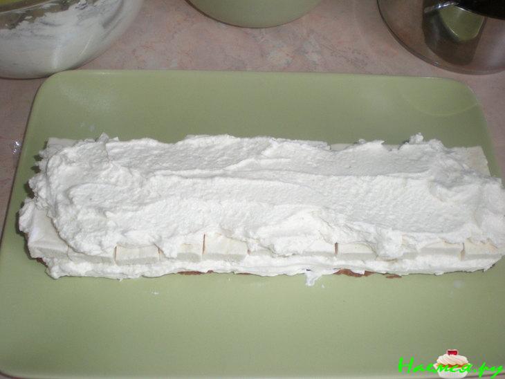 Торт-пирожное из печенья и пастилы 