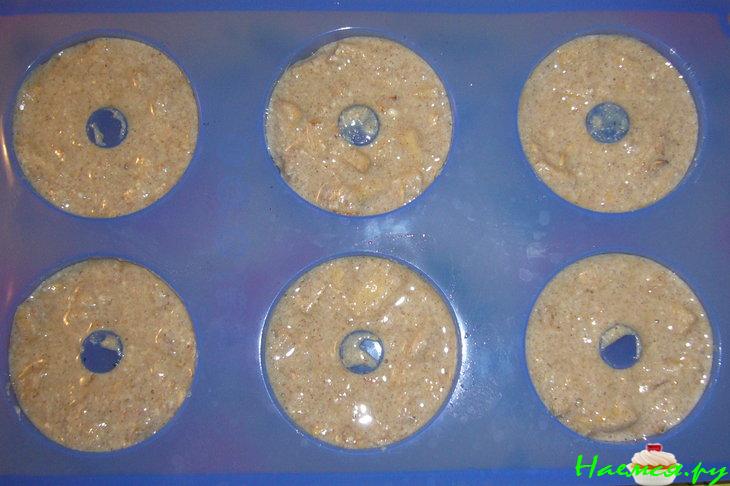 Творожные маффины с мюсли и яблоком