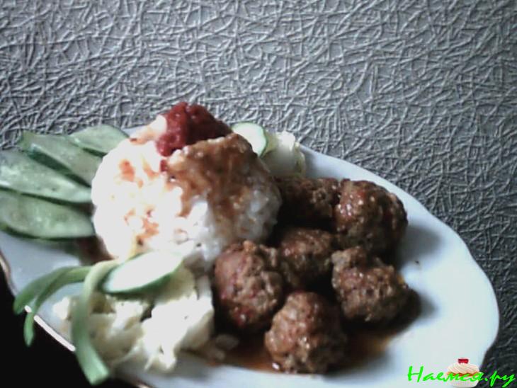 Тефтели с соевым соусом и томатом