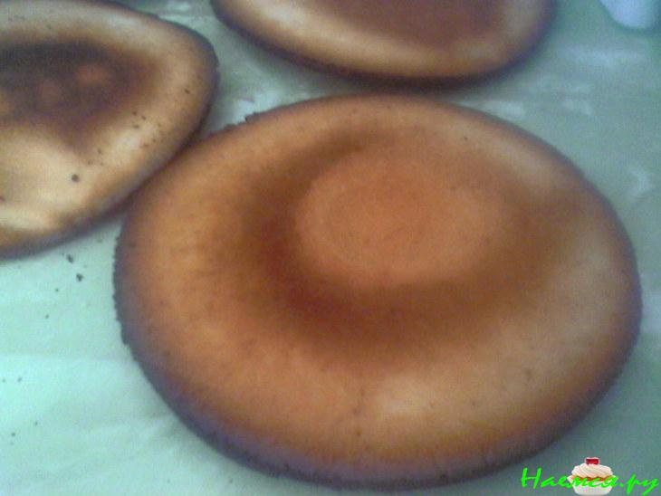 Торт 'Вишнево-шоколадно-ореховый'