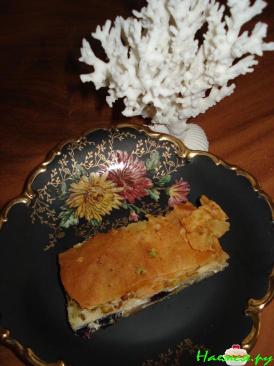 Пирог "Фило-ман" с начинкой из рикотты и фисташек