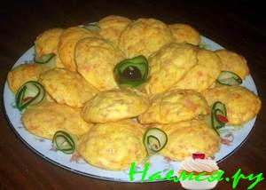 Сырная закуска с вареной колбасой