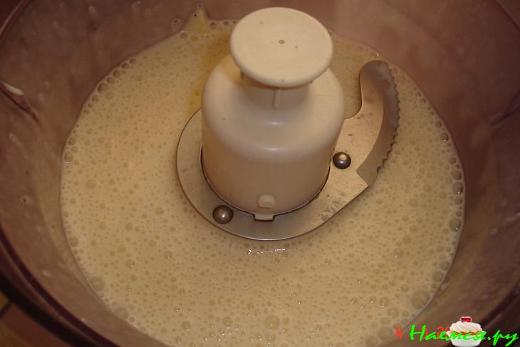 Банановый коктейль с мороженным