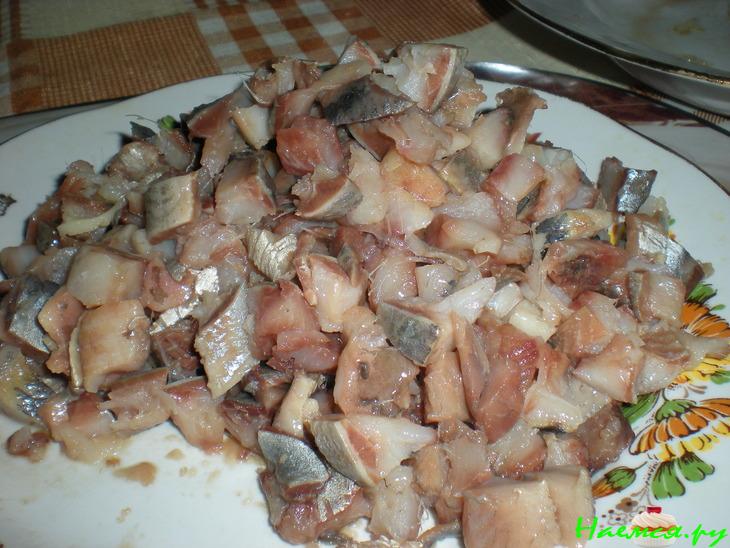 Салат "Балканский" с сельдью и свеклой