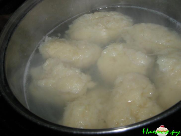 Кнедлики чешские из сырого картофеля Кнедлики чешские из сырого картофеля