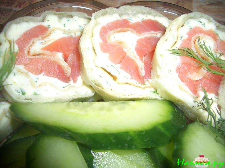 Рулет из лаваша с рыбой (вариация)