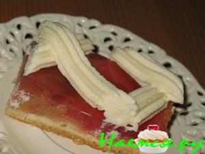 Пирог с яблоками, ревенем и ванильным кремом 