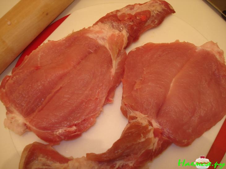 Фаршированная отбивная в коньячно – горчичном маринаде