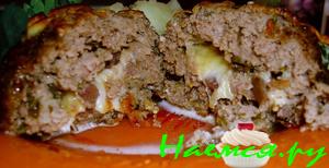 Котлеты с начинкой из оливок с сыром