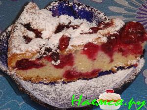 Венский пирог с вишней и миндальными хлопьями