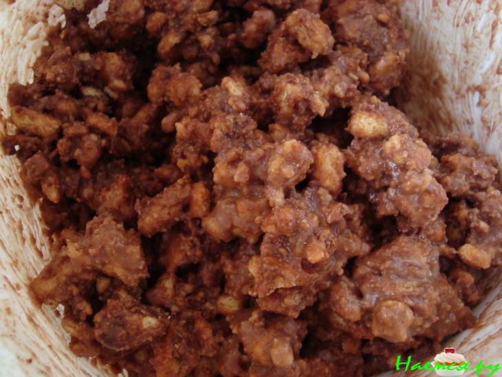 Сладкая колбаса с печеньем