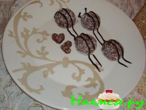 Конфеты вафельно-медовые с изюмом и орехами