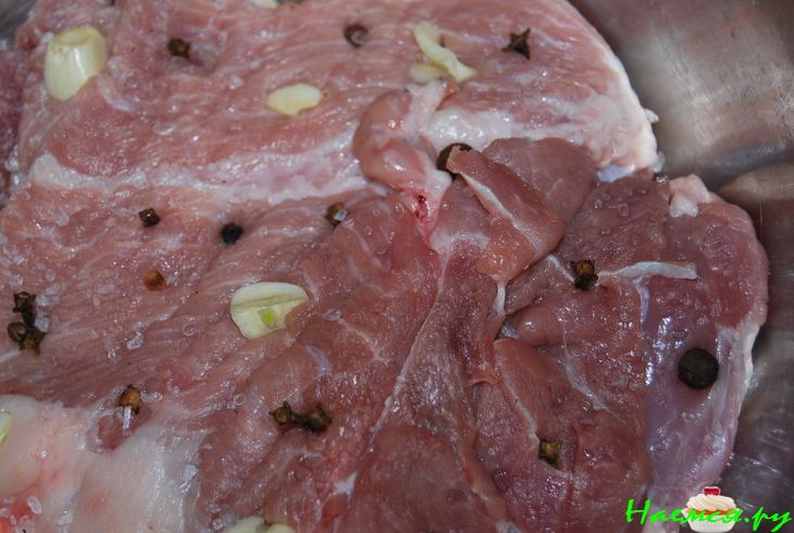 Ароматнейшее мясо в рукаве с гвоздикой и душистым перцем