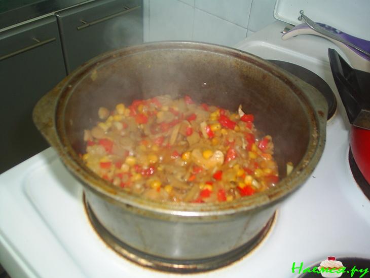 Овощи с рисом и грибами