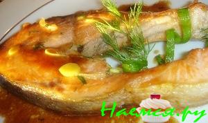 Лосось в медово-соевом соусе