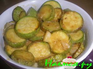 Кабачки с горчицей, чесноком и медом